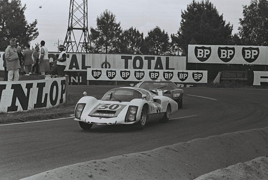 1966 Le Mans - Sutcliffe / Spoerry (Ford GT40) 0999-0247