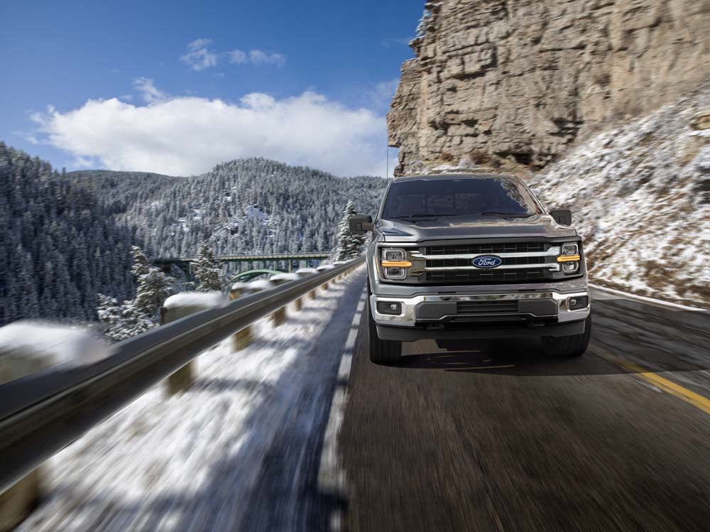 2027 Ford F-150 XLT 2027-0025