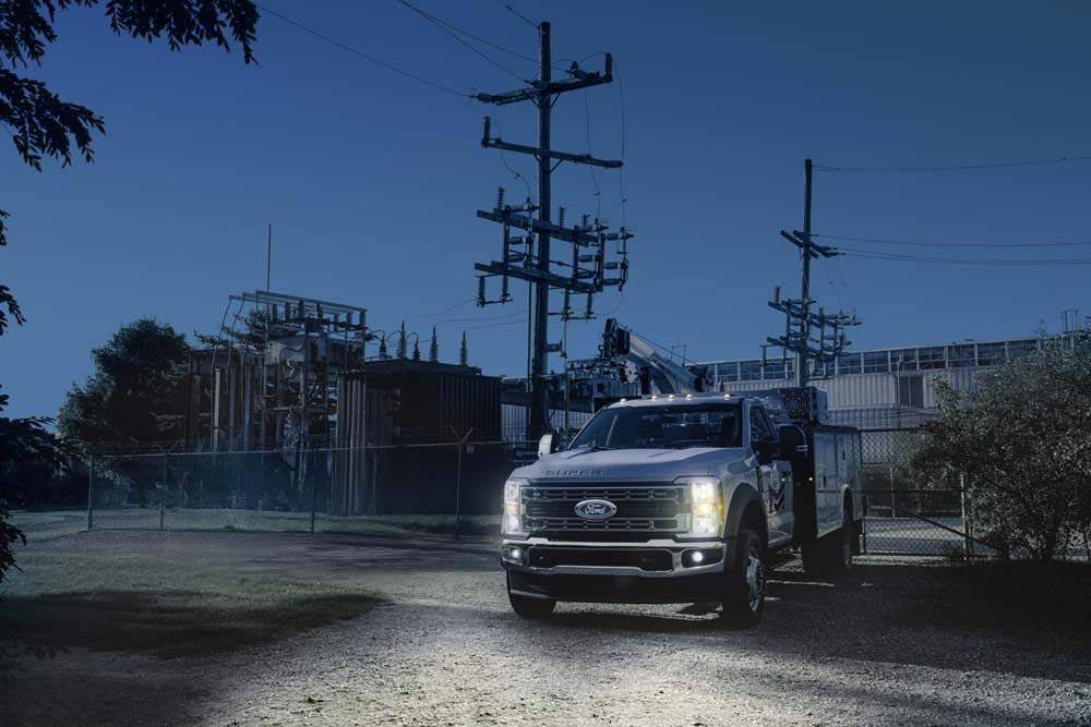2027 Ford F-550 XLT 2027-0034