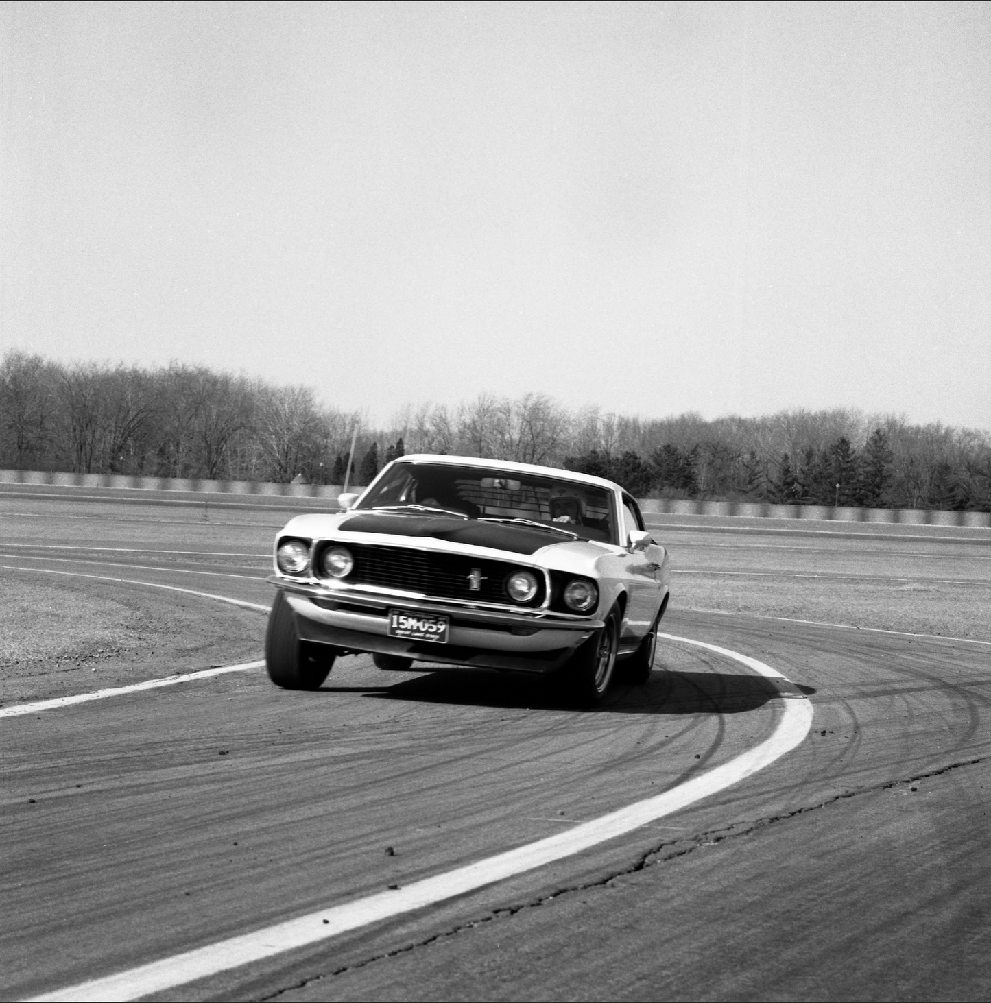 Ford Mustang 150006-1233