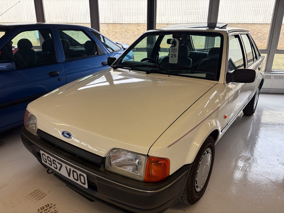 This archival image documents the 1989 Ford Escort Mk IV GL and is preserved in the Ford Heritage Vault as part of Ford Motor Company's historic photographic archive. Free for personal, non-commercial use. Ford Heritage Vault reference AR-2024-9.4...