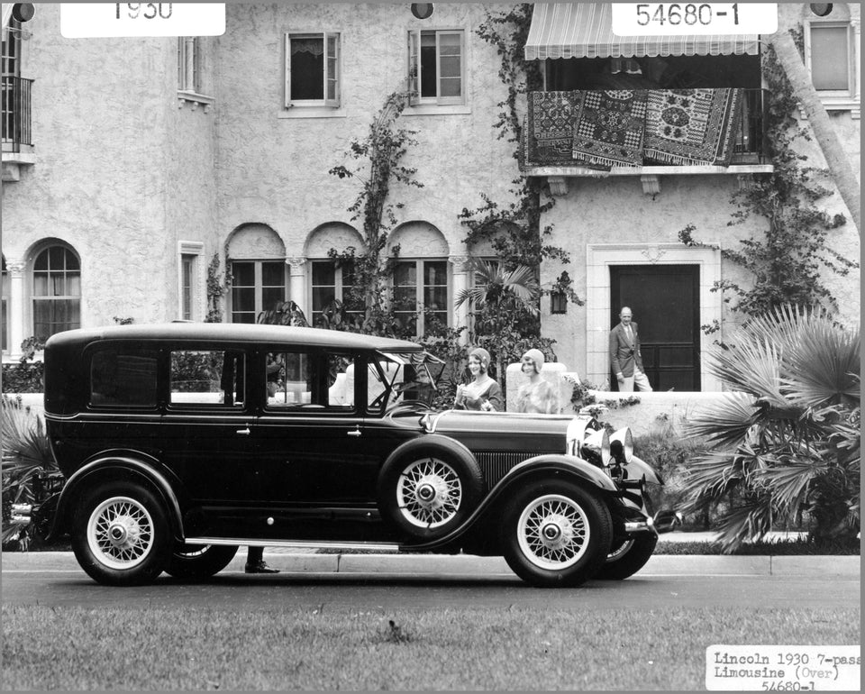 1930 Lincoln Limousine seven passenger HV 1930-0002
