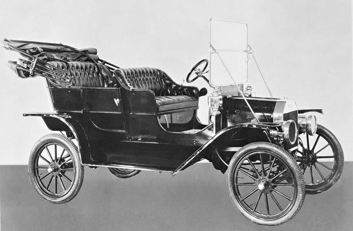 This archival image documents the 1909 Ford Model T Touring and is preserved in the Ford Heritage Vault as part of Ford Motor Company's historic photographic archive. Free for personal, non-commercial use. Ford Heritage Vault reference AR-2008-8.1...