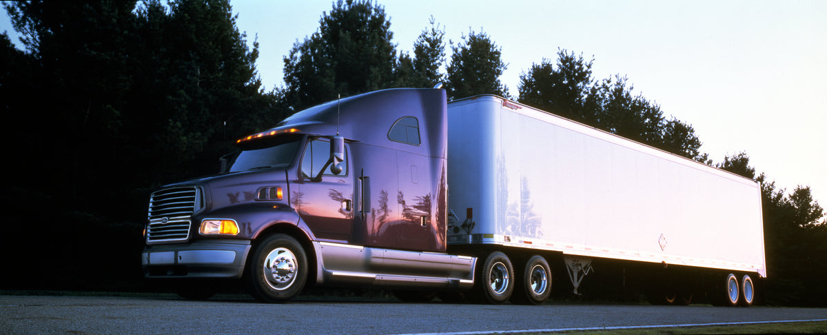 This archival image documents the 1996 Ford Aeromax and is preserved in the Ford Heritage Vault as part of Ford Motor Company's historic photographic archive. Free for personal, non-commercial use. Ford Heritage Vault reference AR-2008-8.1.2.6960.