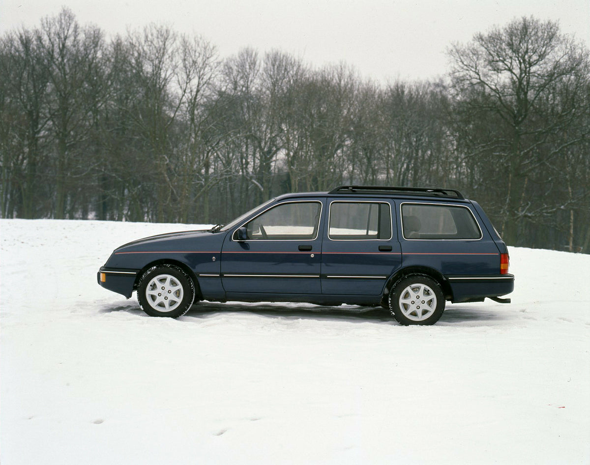 This archival image documents the 1986 Ford Sierra Ghia 4x4 Estate side view in snow at Brands Hatch and is preserved in the Ford Heritage Vault as part of Ford Motor Company's historic photographic archive. Free for personal, non-commercial use. ...