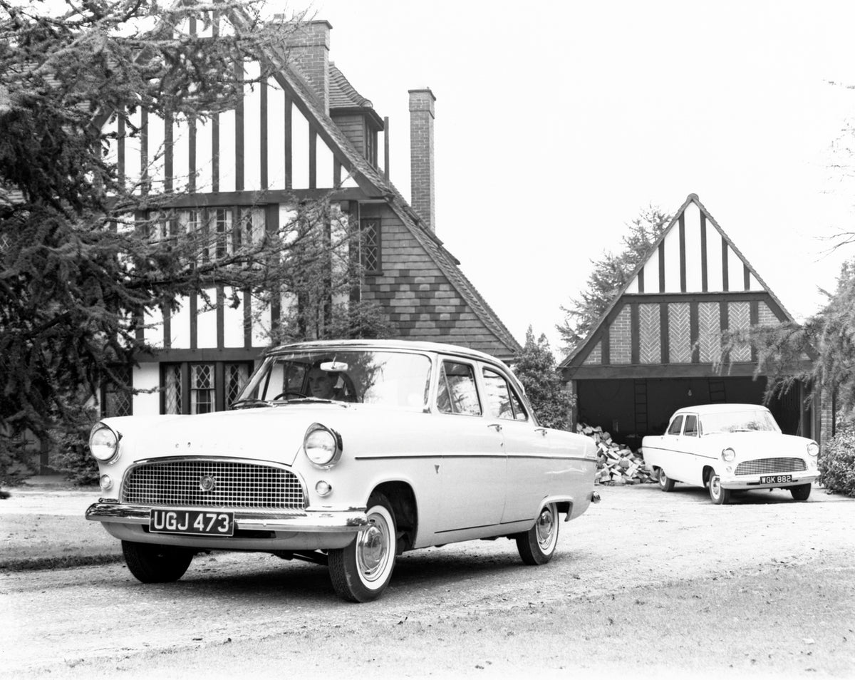 This archival image documents the 1959 Ford Consul deluxe facelift and is preserved in the Ford Heritage Vault as part of Ford Motor Company's historic photographic archive. Free for personal, non-commercial use. Ford Heritage Vault reference AR-2...