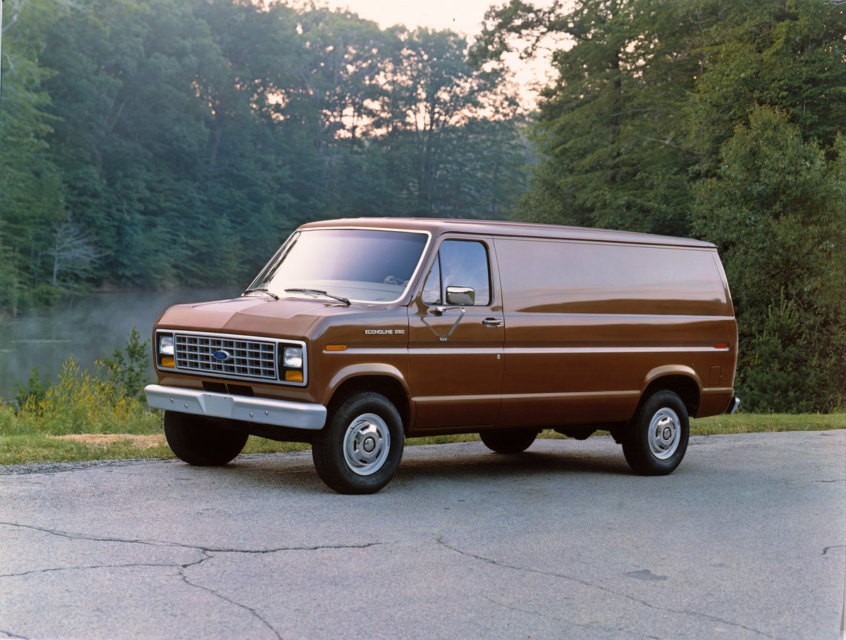This archival image documents the 1986 Ford Econoline van scenic and is preserved in the Ford Heritage Vault as part of Ford Motor Company's historic photographic archive. Free for personal, non-commercial use. Ford Heritage Vault reference AR-200...