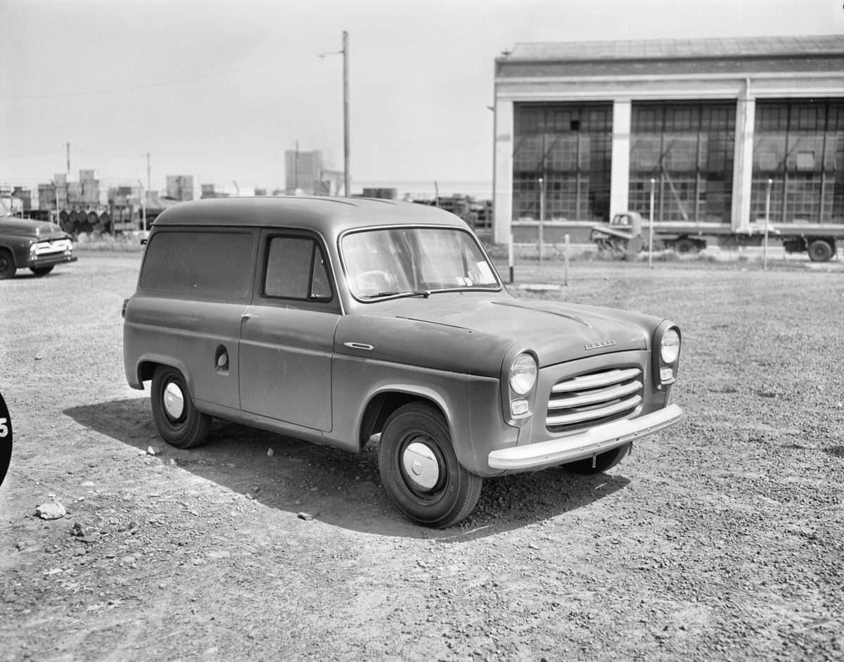 This archival image documents the 1954 Thames Van Passenger Side Front End View in Warehouse Lot FAP-2011-3 and is preserved in the Ford Heritage Vault as part of Ford Motor Company's historic photographic archive. Free for personal, non-commercia...