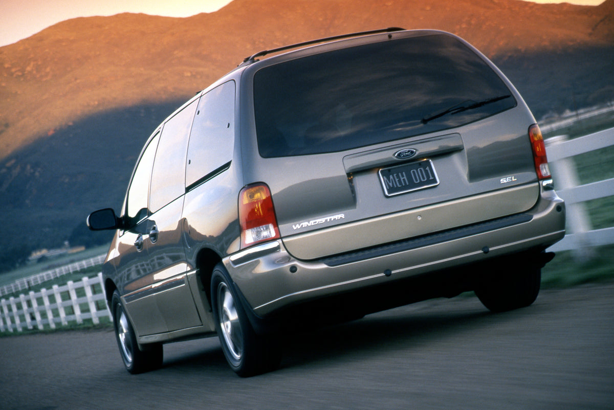 This archival image documents the 1999 Ford Windstar SEL and is preserved in the Ford Heritage Vault as part of Ford Motor Company's historic photographic archive. Free for personal, non-commercial use. Ford Heritage Vault reference AR-2008-8.1.2....