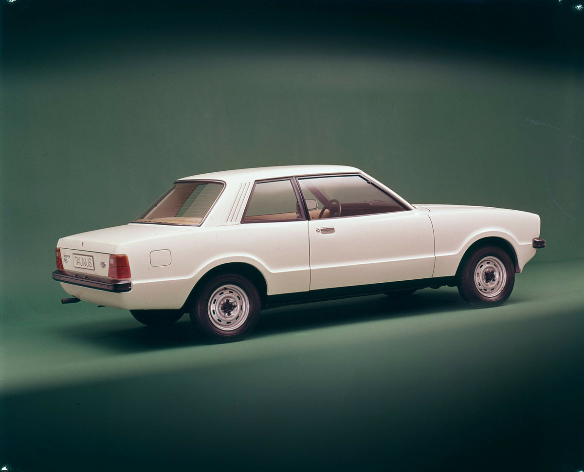 This archival image documents the 1975 Ford Taunus rear view in studio and is preserved in the Ford Heritage Vault as part of Ford Motor Company's historic photographic archive. Free for personal, non-commercial use. Ford Heritage Vault reference ...