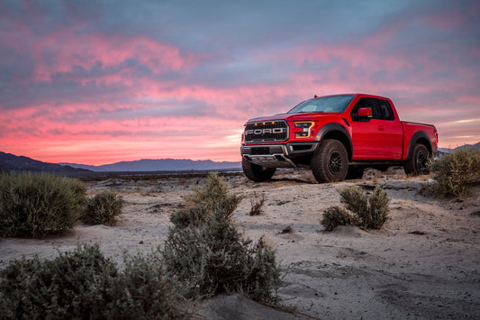 2019 Ford F-150 Raptor in desert 3U0A9902_C1 HV 2019-0003