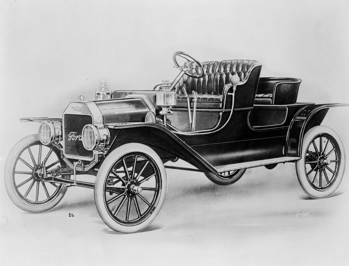 This archival image documents the 1908 Ford Model T Runabout and is preserved in the Ford Heritage Vault as part of Ford Motor Company's historic photographic archive. Free for personal, non-commercial use. Ford Heritage Vault reference AR-2008-8....
