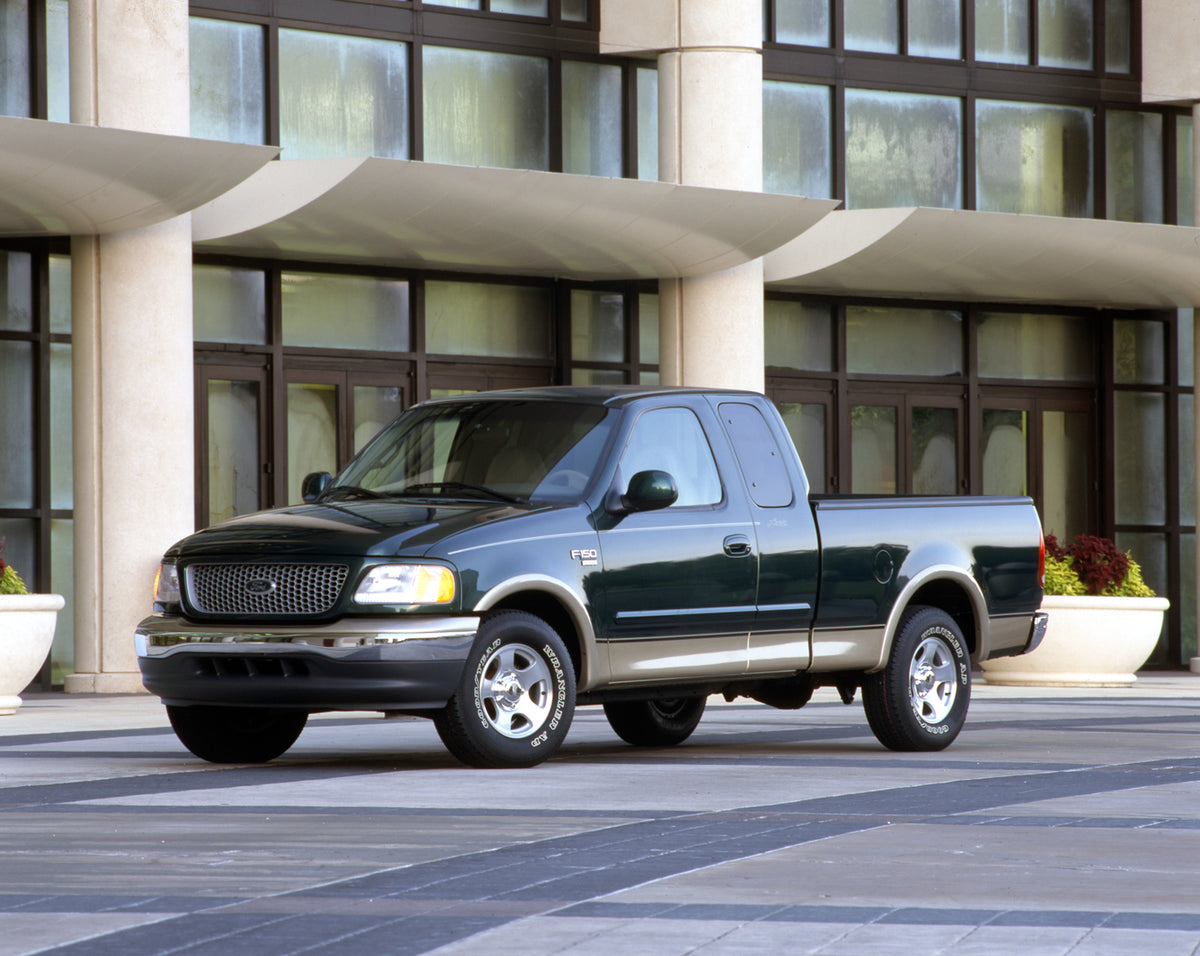 This archival image documents the 1999 Ford F150 Lariat supercab 4x2 and is preserved in the Ford Heritage Vault as part of Ford Motor Company's historic photographic archive. Free for personal, non-commercial use. Ford Heritage Vault reference AR...