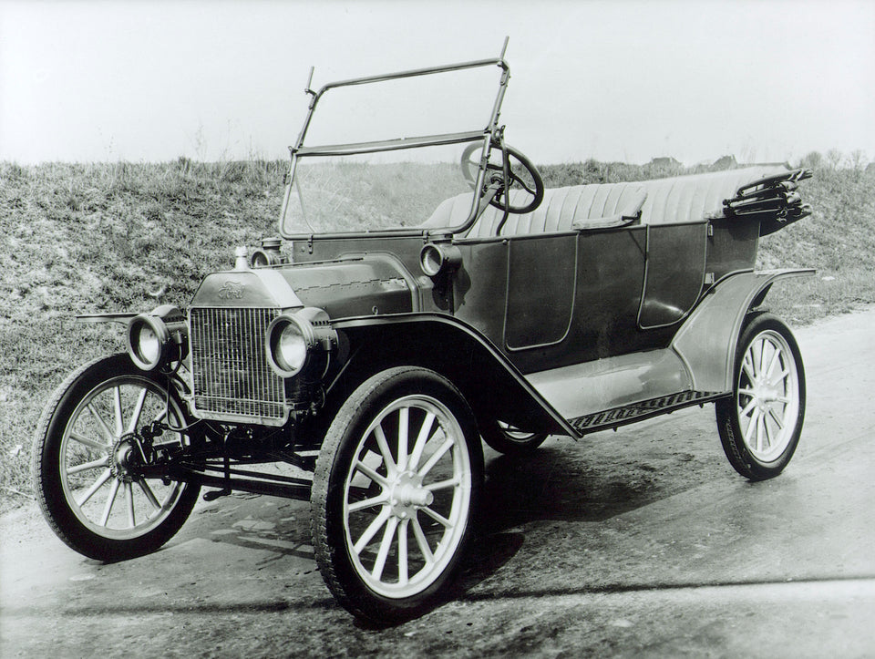 1908 circa Model T on scenic road HV 1908-0008