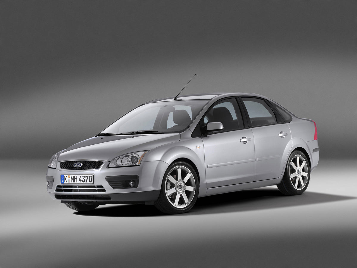 This archival image documents the 2000 Ford Focus Mark I in studio MS06895746 and is preserved in the Ford Heritage Vault as part of Ford Motor Company's historic photographic archive. Free for personal, non-commercial use. Ford Heritage Vault ref...