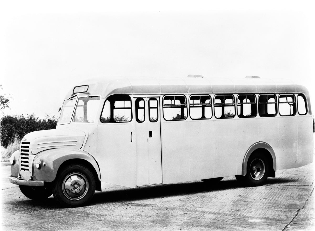 This archival image documents the 1954 Fordson Thames ET6 coach and is preserved in the Ford Heritage Vault as part of Ford Motor Company's historic photographic archive. Free for personal, non-commercial use. Ford Heritage Vault reference AR-2000...