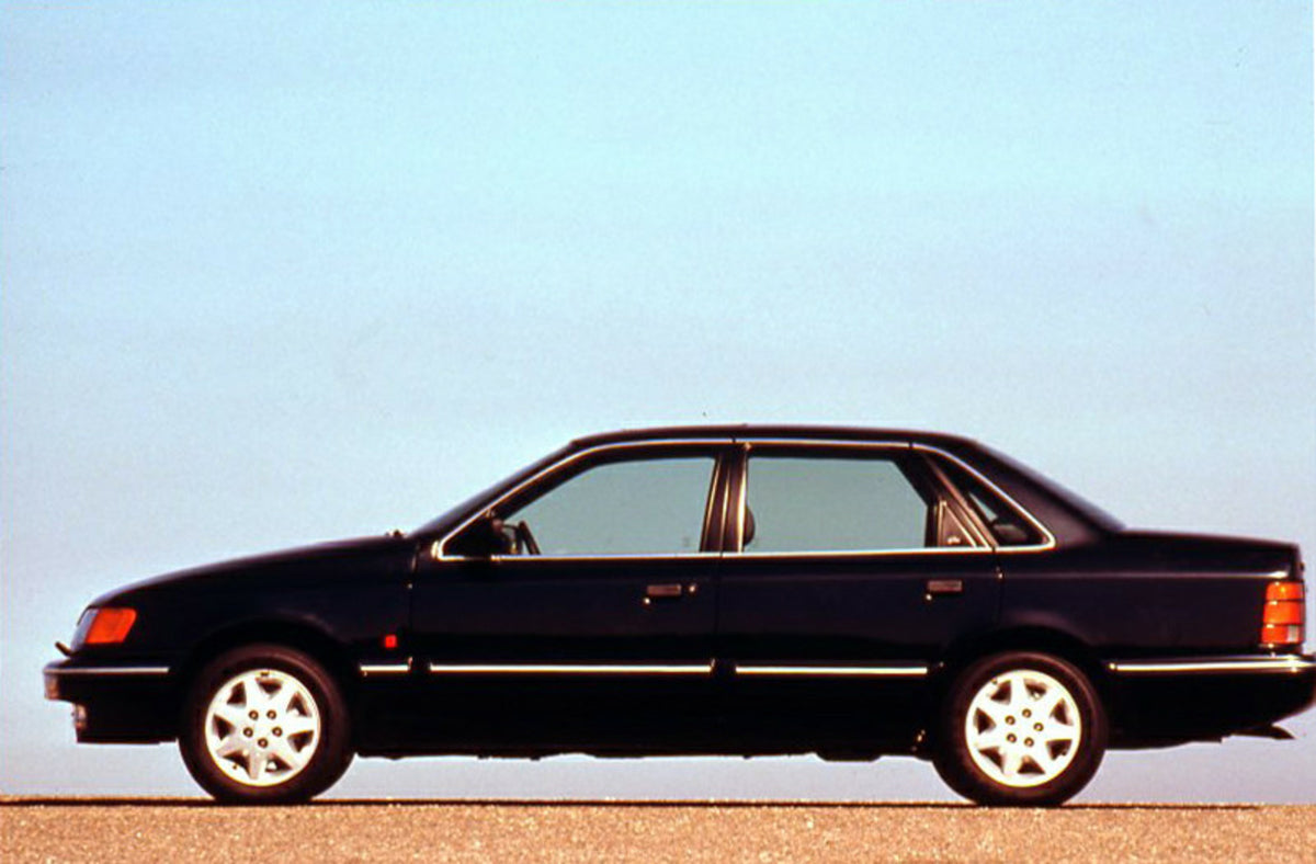 This archival image documents the 1991 Ford Scorpio Mark I side view and is preserved in the Ford Heritage Vault as part of Ford Motor Company's historic photographic archive. Free for personal, non-commercial use. Ford Heritage Vault reference AR...