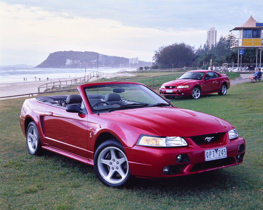 2001 Ford Mustang Cobra Convertible and Coupe by the Beach FAP-2011-3 HV 2001-0152