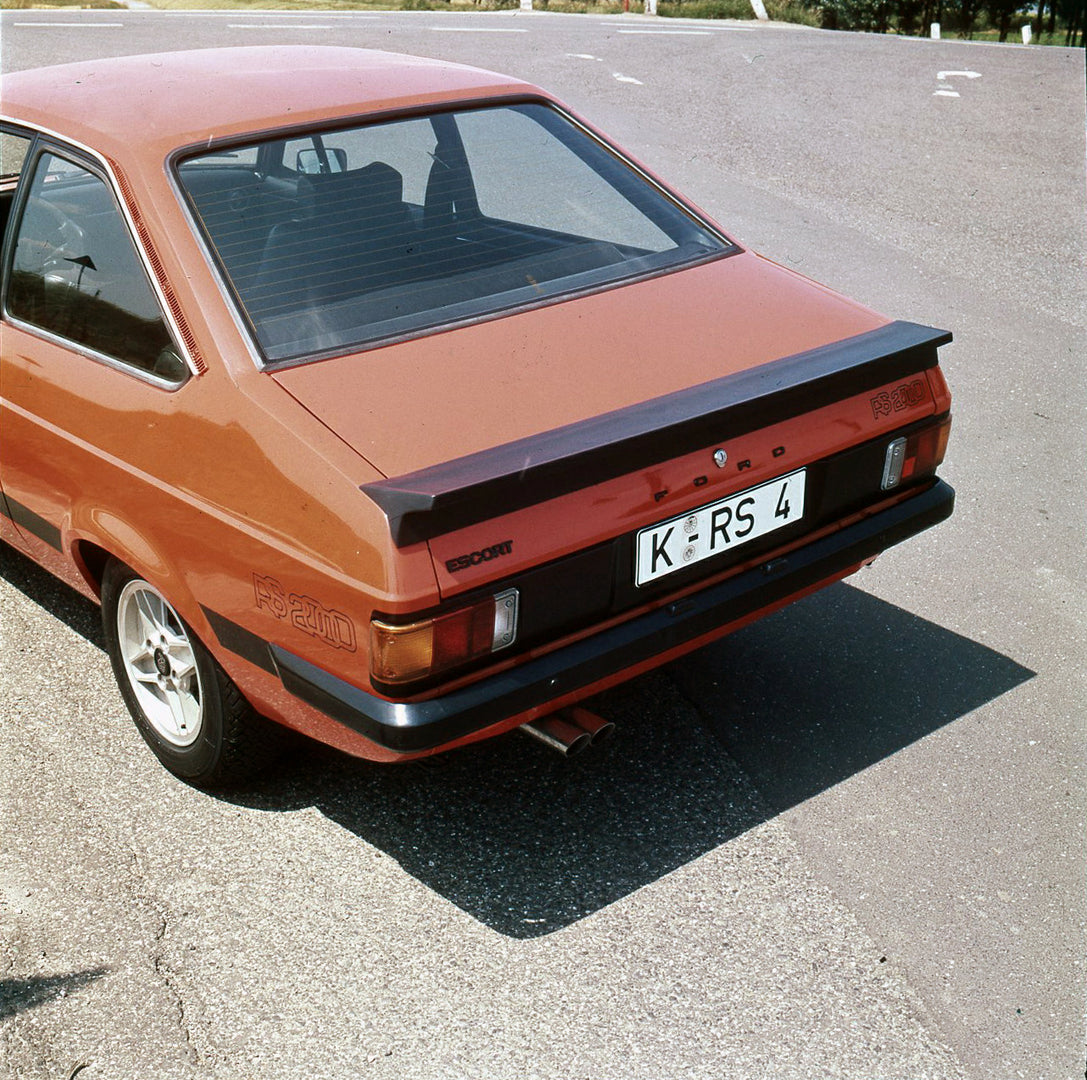 This archival image documents the 1975 Ford Escort Mark II RS 2000 rear closeup and is preserved in the Ford Heritage Vault as part of Ford Motor Company's historic photographic archive. Free for personal, non-commercial use. Ford Heritage Vault r...