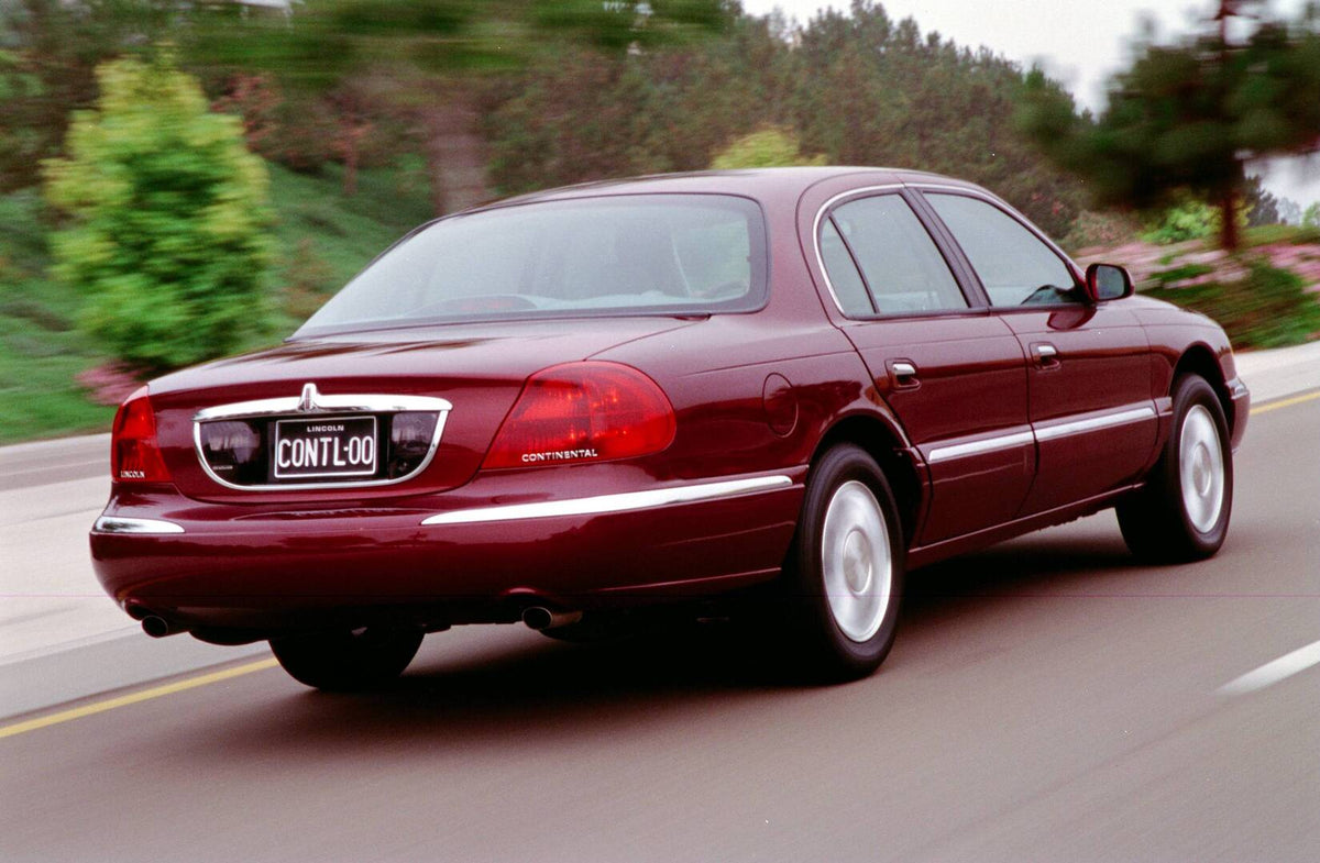 This archival image documents the 2000 Lincoln Continental AR-2002-213709 and is preserved in the Ford Heritage Vault as part of Ford Motor Company's historic photographic archive. Free for personal, non-commercial use. Ford Heritage Vault referen...