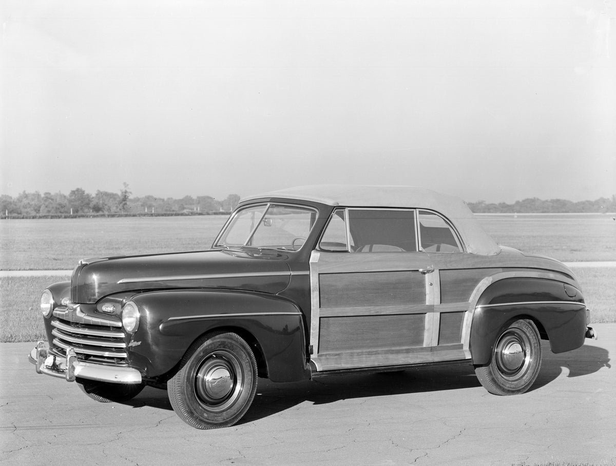 This archival image documents the 1946 Ford Super Deluxe sportsman convertible and is preserved in the Ford Heritage Vault as part of Ford Motor Company's historic photographic archive. Free for personal, non-commercial use. Ford Heritage Vault re...