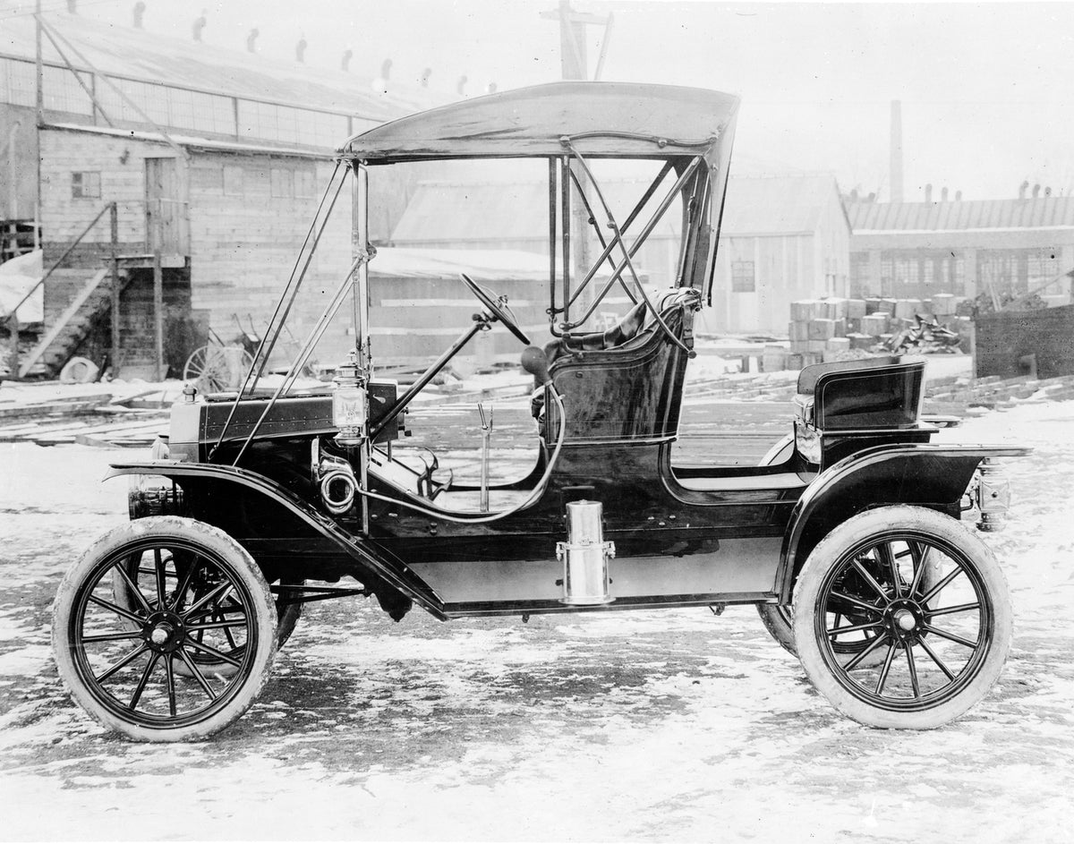 This archival image documents the 1908 Ford Model T Runabout and is preserved in the Ford Heritage Vault as part of Ford Motor Company's historic photographic archive. Free for personal, non-commercial use. Ford Heritage Vault reference AR-2008-8....