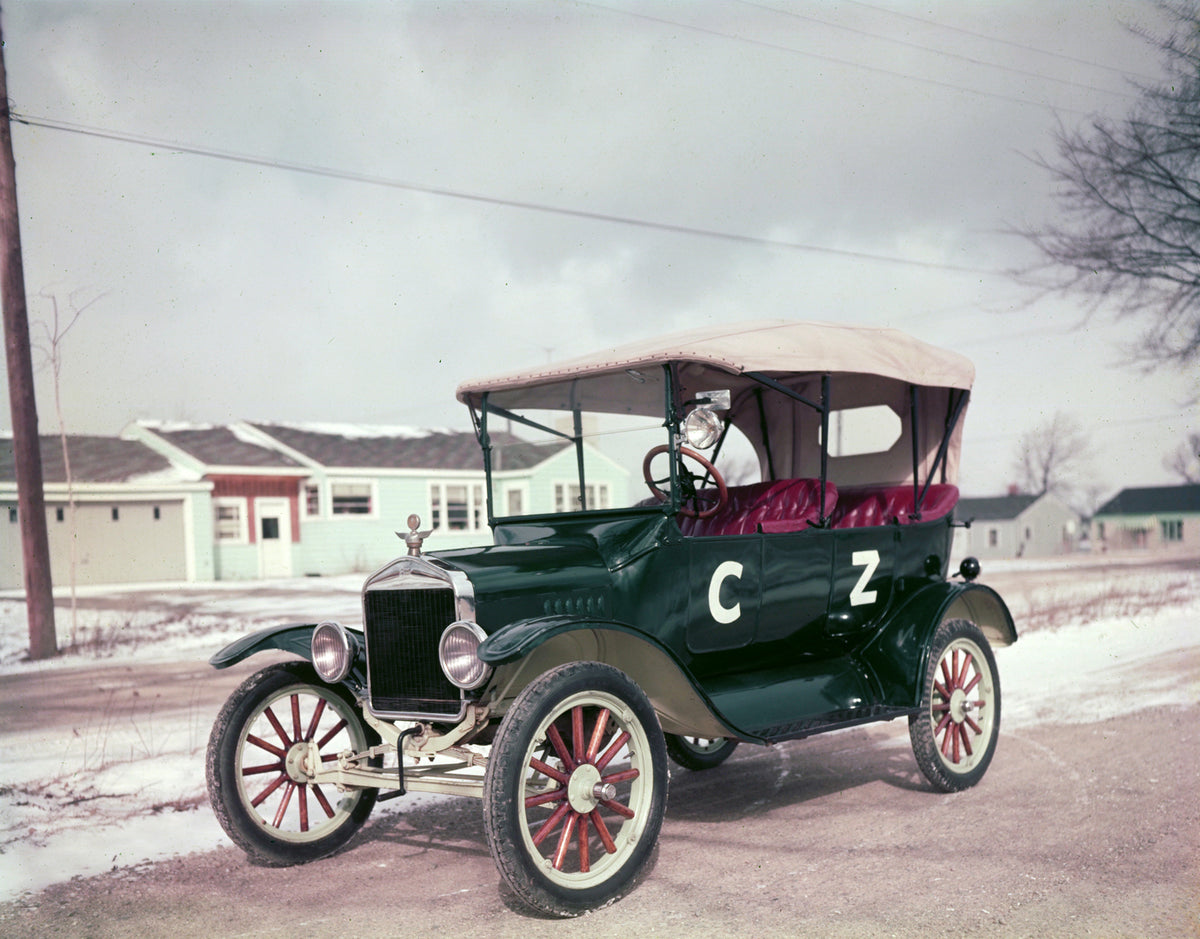This archival image documents the 1922 Ford Model T Touring Car and is preserved in the Ford Heritage Vault as part of Ford Motor Company's historic photographic archive. Free for personal, non-commercial use. Ford Heritage Vault reference AR-2008...