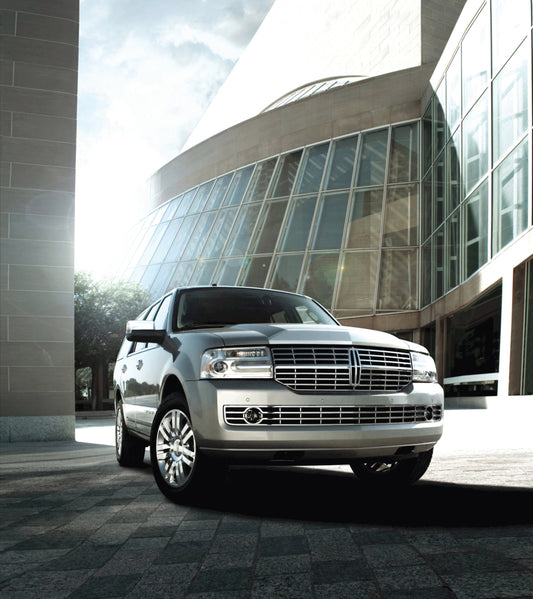 2010 Lincoln Navigator with scenic building MS8454 HV 2010-0061