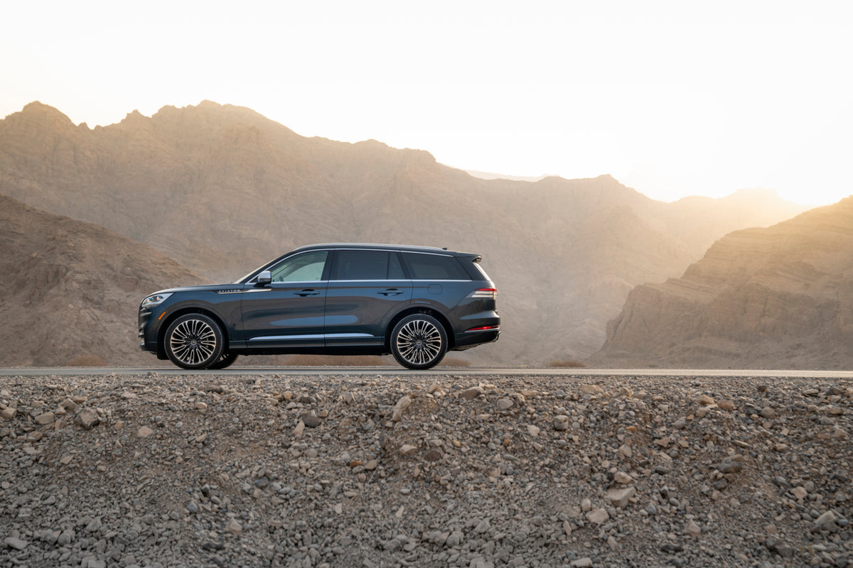 This archival image documents the 2020 Lincoln Aviator side view with scenic mountains and is preserved in the Ford Heritage Vault as part of Ford Motor Company's historic photographic archive. Free for personal, non-commercial use. Ford Heritage ...