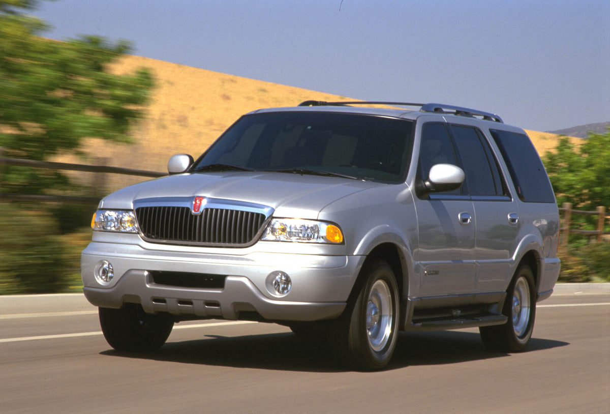 This archival image documents the 2000 Lincoln Navigator SUV Brochure and is preserved in the Ford Heritage Vault as part of Ford Motor Company's historic photographic archive. Free for personal, non-commercial use. Ford Heritage Vault reference A...