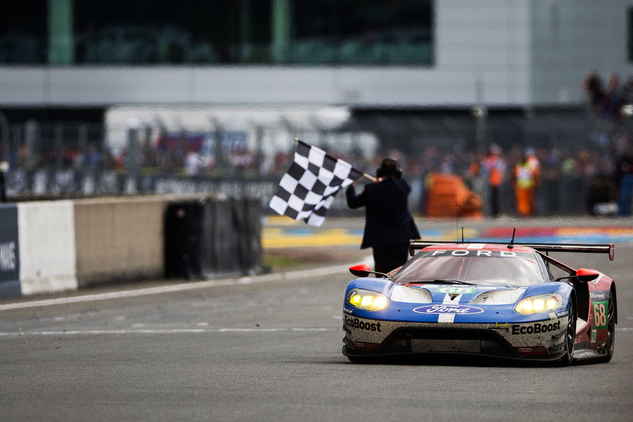  2016-Ford-GT-Le-Mans-Win-Checkered-Flag-0003-6988-2.jpeg